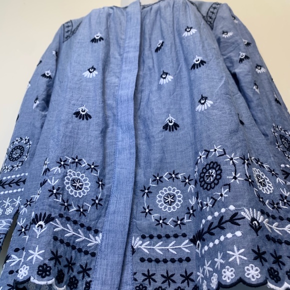 Walter Baker | NWT Floral Embroidery Button Front Popover Chambray Boho Blouse - Picture 8 of 9